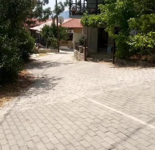 Argiris Old House 1 * カランバカ